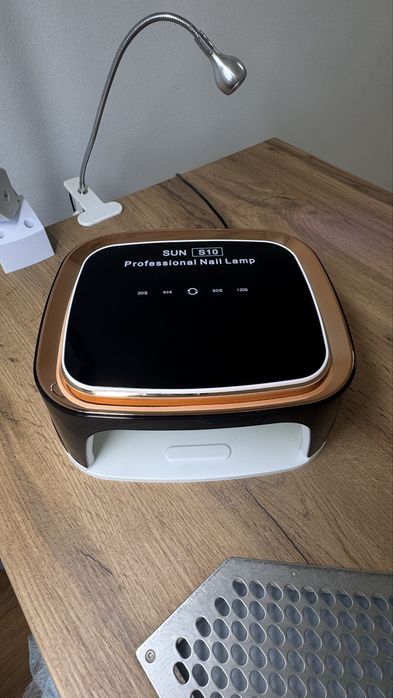 Продаю УФ лампу, аккумуляторная для маникюра