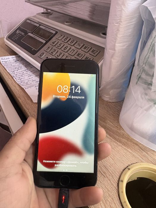 Айфон 7 32гб батрясы оригинал еш жері ауыспаган