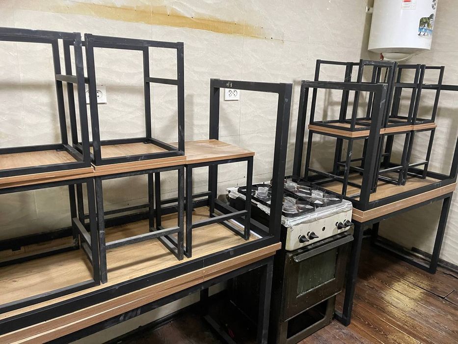 Продается 4 стола 12 стульчиков новый