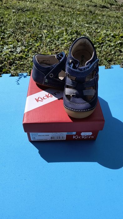 Sandale Kickers, marimea 25