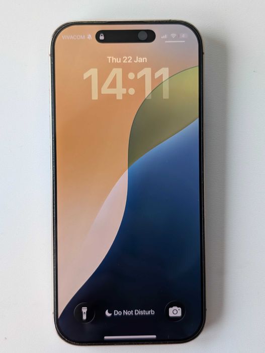 iPhone 16 pro Desert Titanium 256 GB 93% Battery