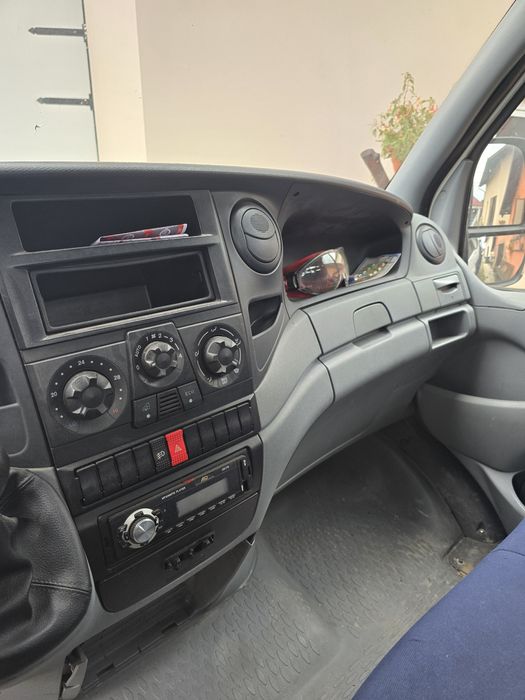 Vând Iveco Dailey basculabil pe 3 părți