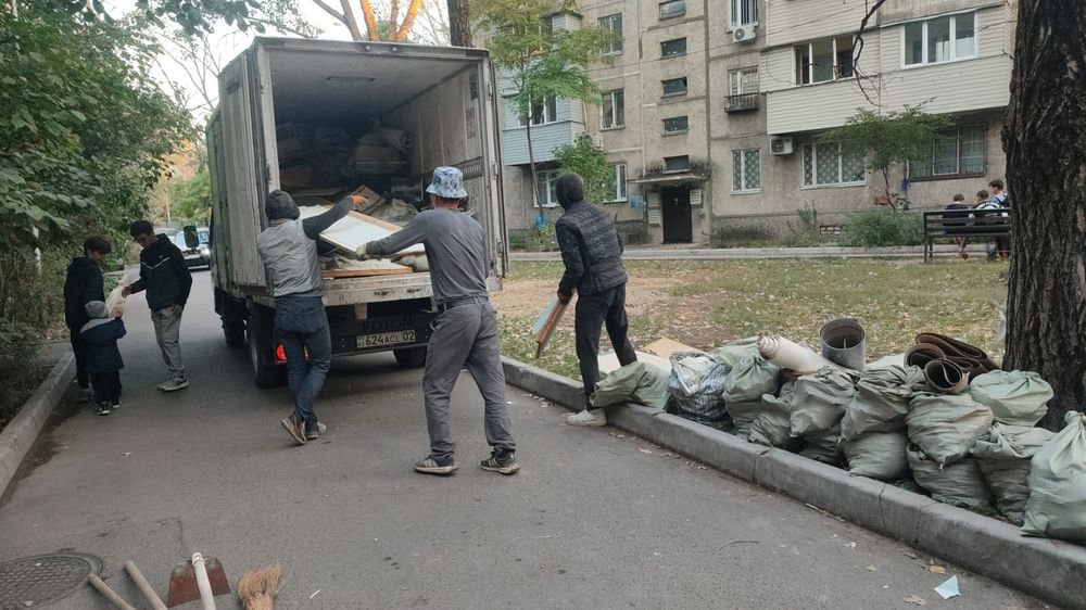 Вывоз старой мебели  демонтаж уборка