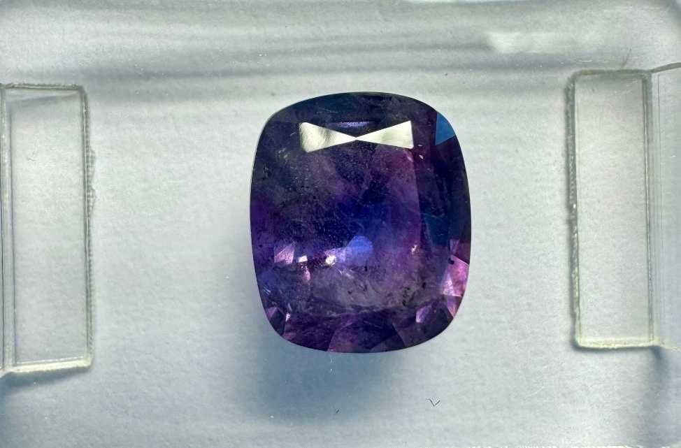 Сапфир Кашмир igi