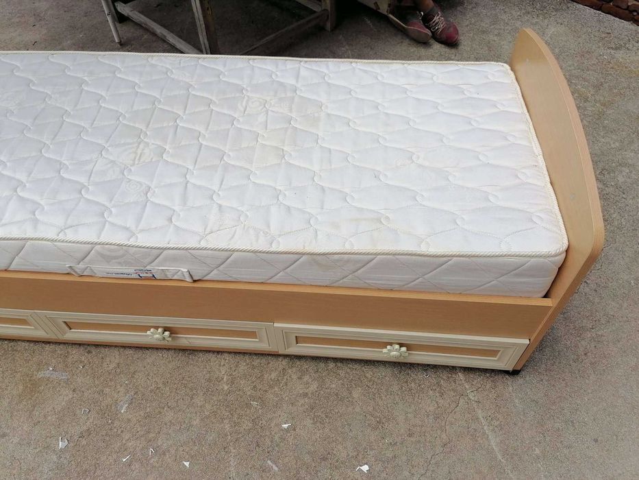 Детското легло "Аделина лукс" от Dizain Baby с 2 матрака