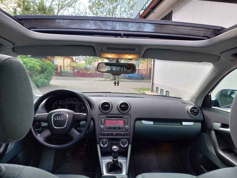 Audi a 3 Motor 2.0  140 cp Fa bricatie 2010 Euro 5 Trapa Panoramica