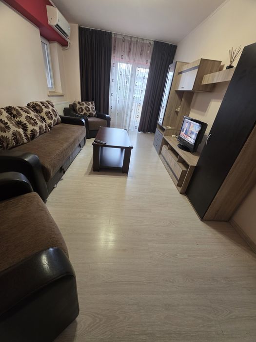 Închiriez  apartament ultracentral, 2 decomandate
