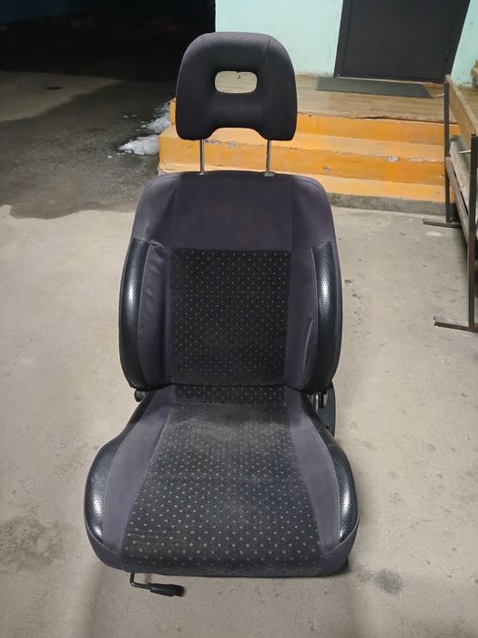 Продам автосиденье