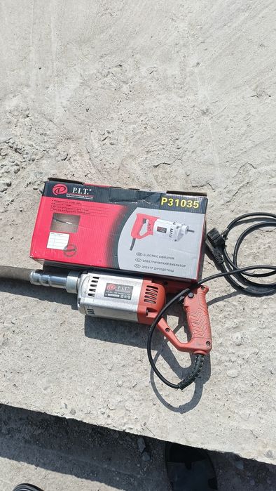 P.I.T P31035 глубинный вибратор