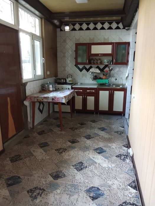 4 xonali Dom sotiladi Jar ariq