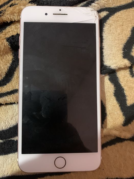 Iphone 7plus не знам дали работи