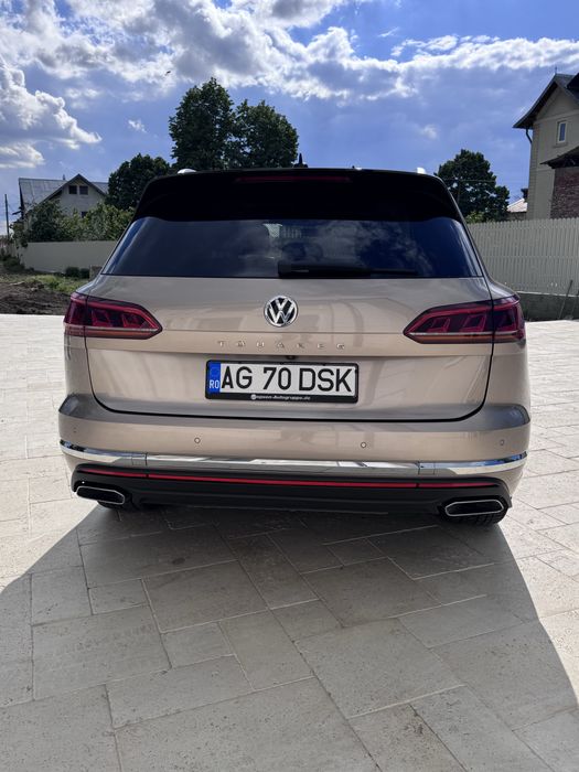 VW Touareg 3.0 V6 4x4 | HUD | Ventilate | Panoramic | Full Option |