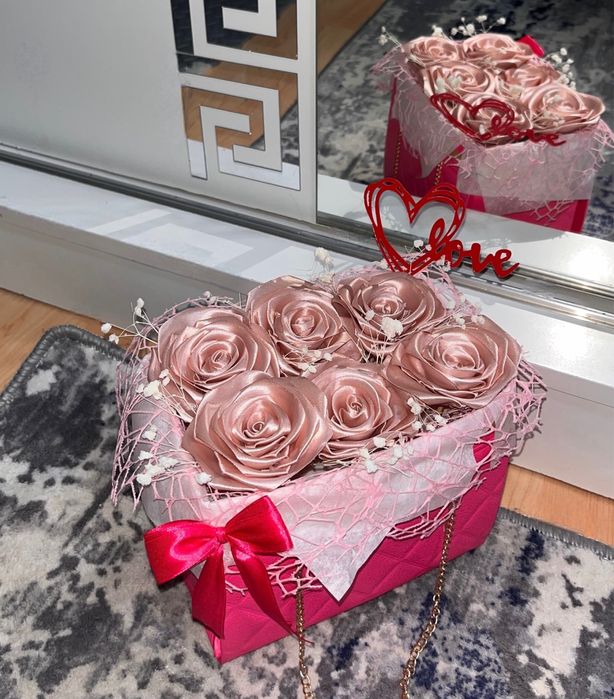 Gentuță trandafiri satin