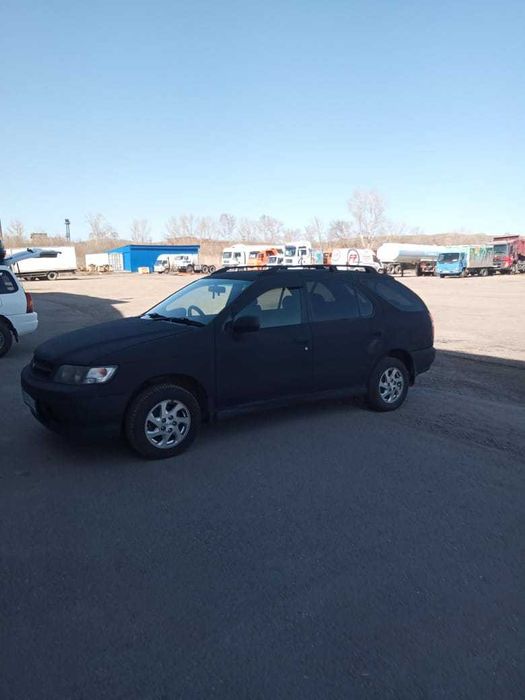 NISSAN R'nessa.  1998