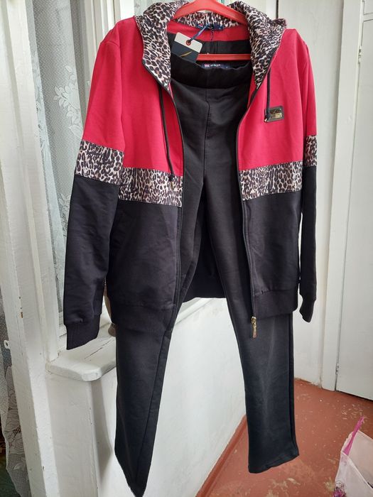 Спортивный костюм для девочек подростков