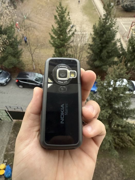 Nokia N77 si Nokia 7500 Prism