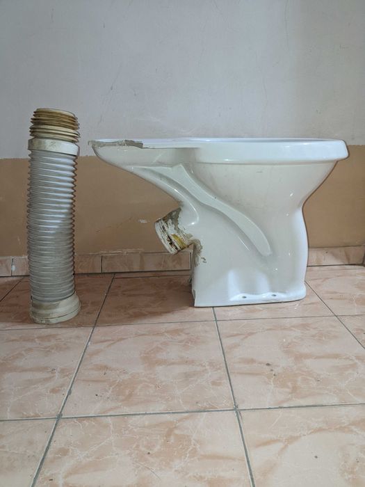 Временный унитаз, туалет. Unitaz, tualet.