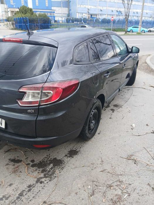 Vând  Renault Megane III