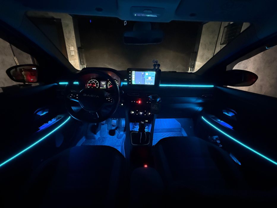 Montaj lumini ambientale, insonorizari auto