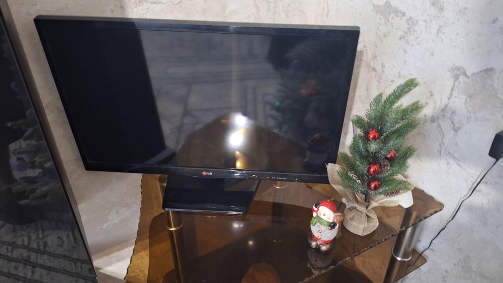 Продам телевизор