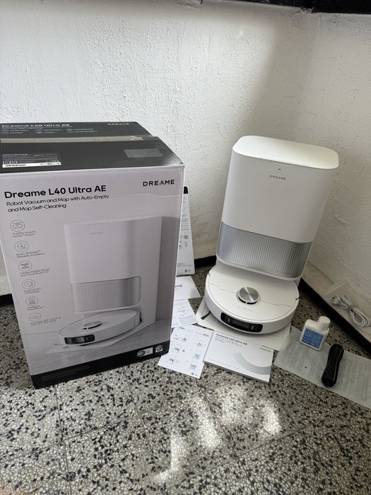 Робот Прахосмукачка Dreame L40 Ultra AE + Станция 19,000Pa, Самопочистване с Гореща Вода!