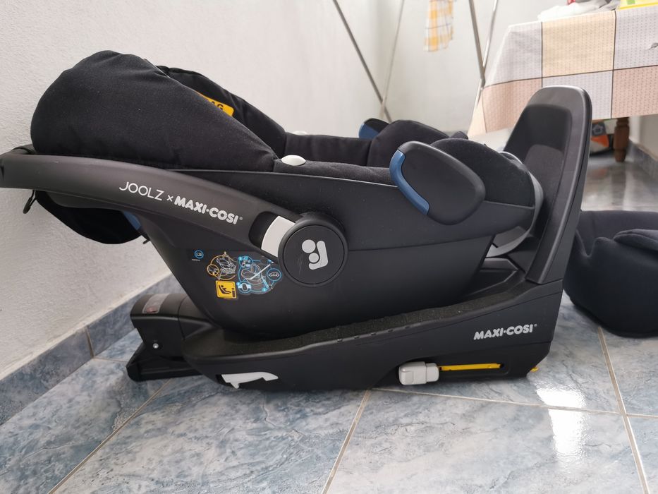 Scaun auto tip scoică Maxi Cosi si baza isofix