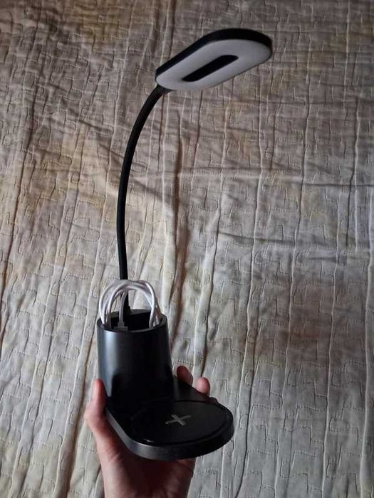 Incarcator wireless pentru telefon, cu lampa de birou