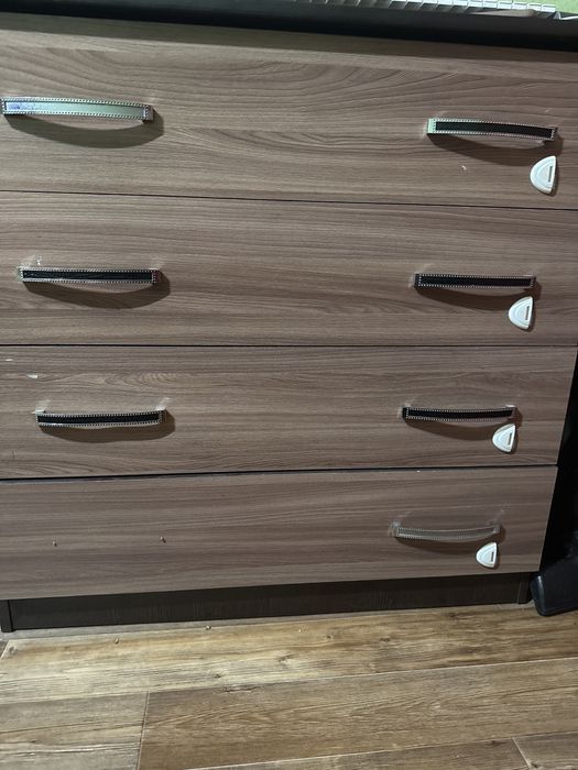 Продам спальный гарнитур