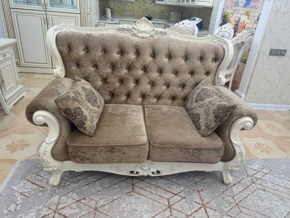 продам гарнитур в гостиную