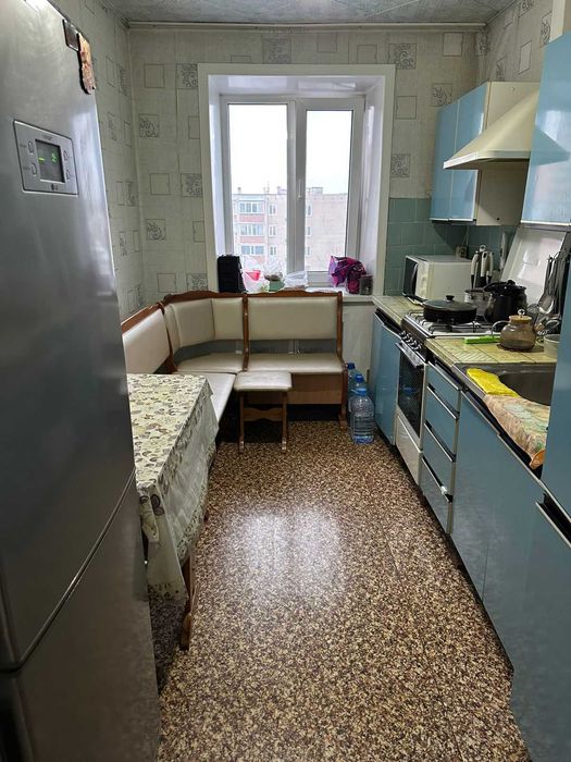 Продам 4 комнатную квартиру