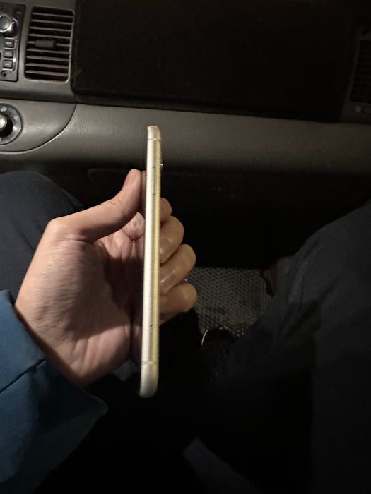 Продам iPhone 11 128 Gb айфон 11