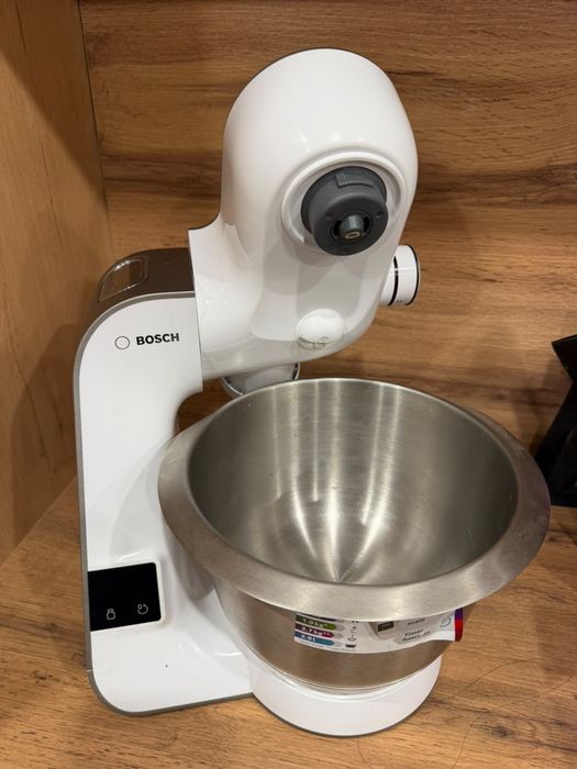 Продается кухонный комбайн Bosch