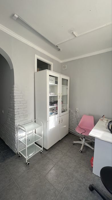 Продам витриный шкаф