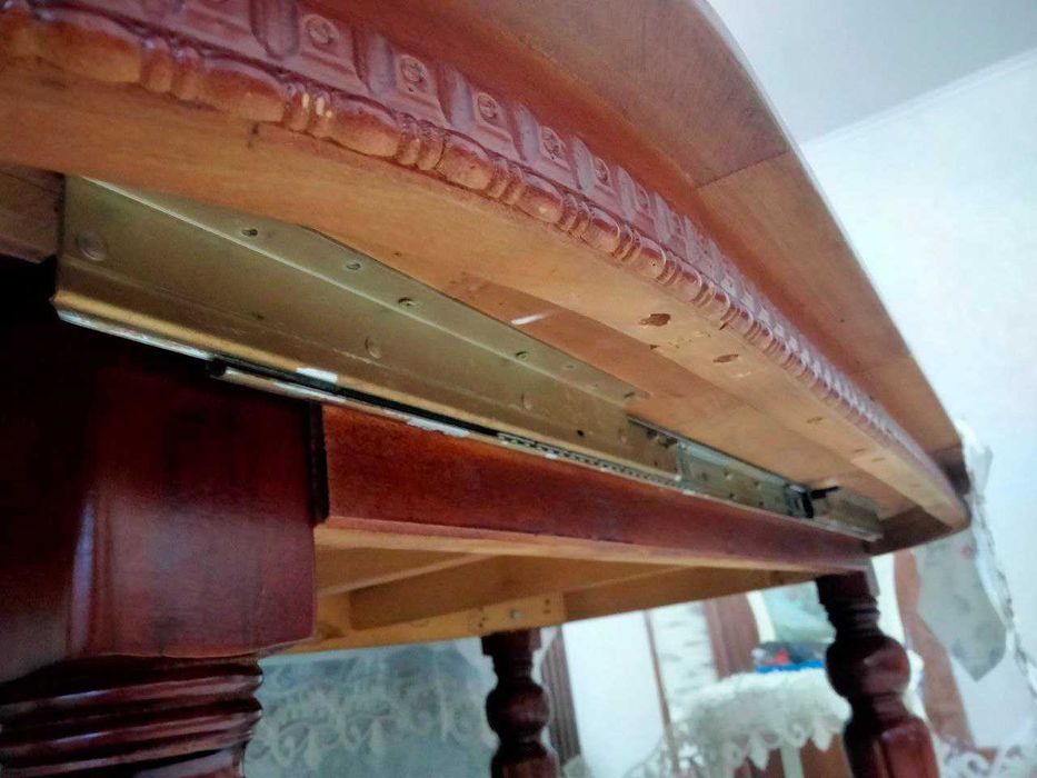 Продал стол с чистого дерева