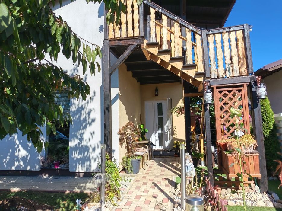 Casa de vânzare cu teren propriu