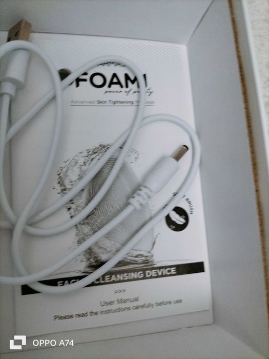 Aparat de masaj și curățare facială Foami