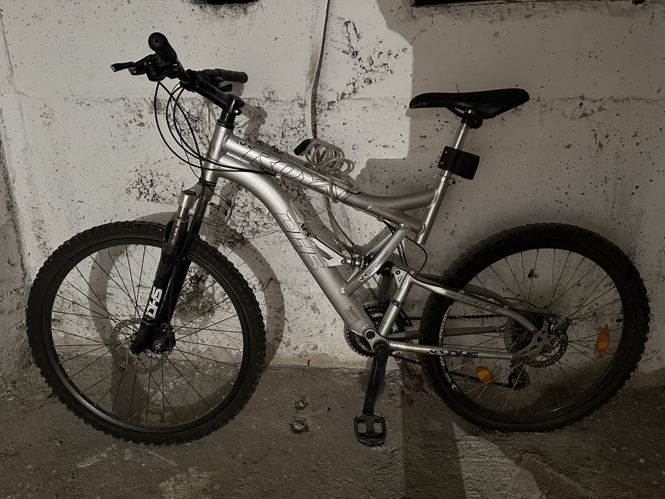 Bicicleta DHS - discuri frane, 18 viteze