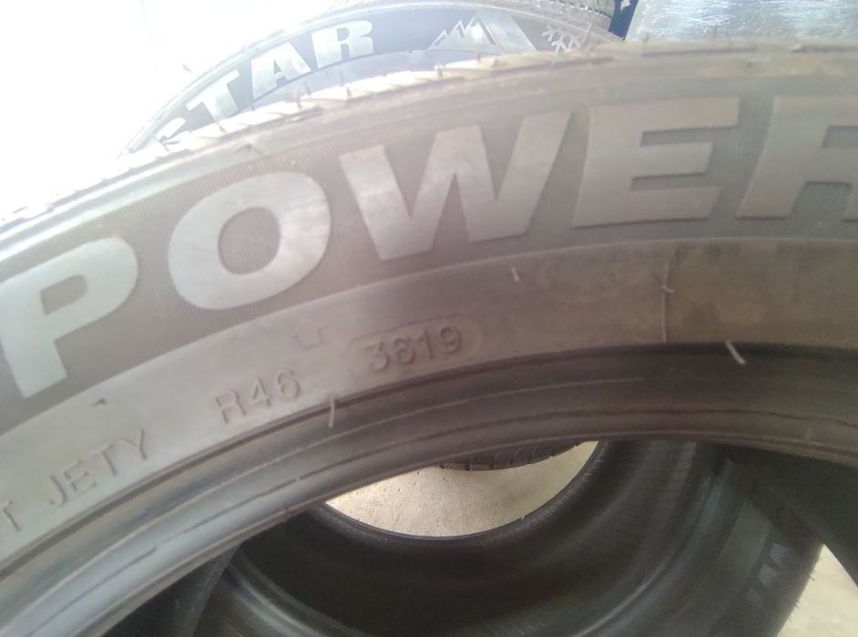 255/45/19 tristar