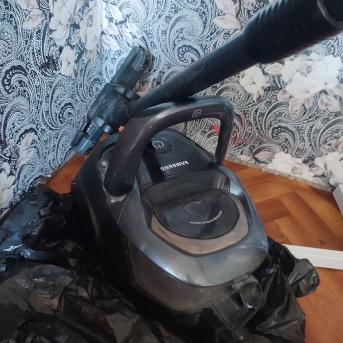 продам пылесосы срочно