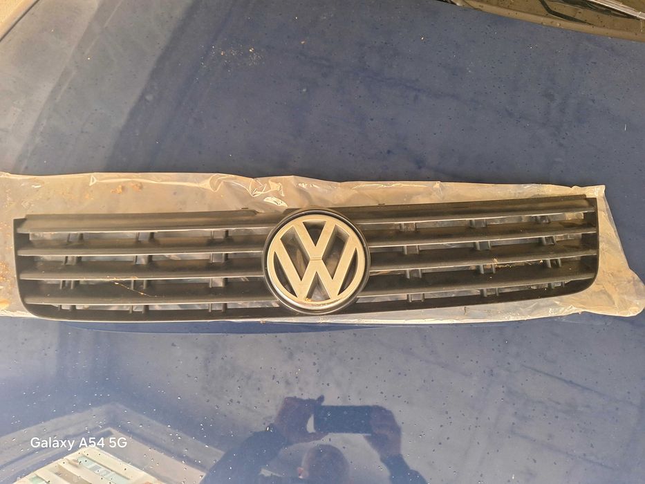 Предна маска за VW Passat