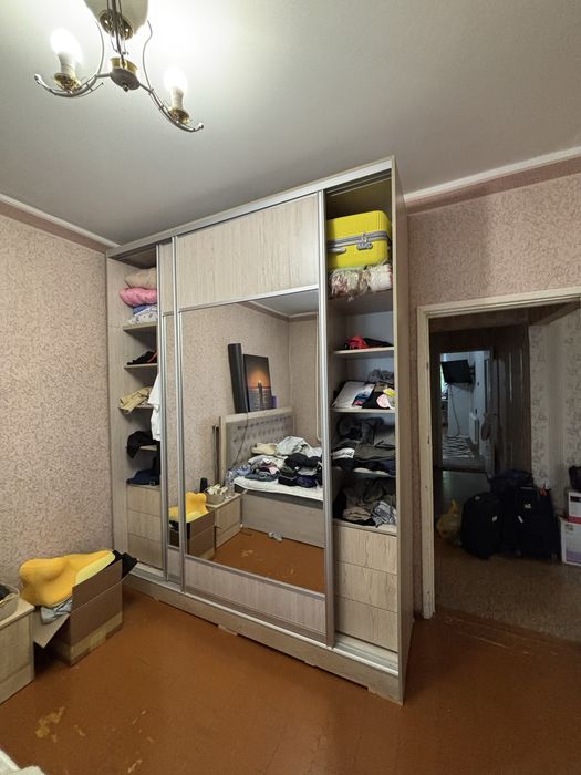 Продам спальный гарнитур