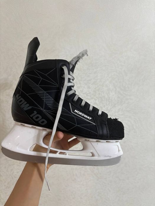 коньки хоккейные