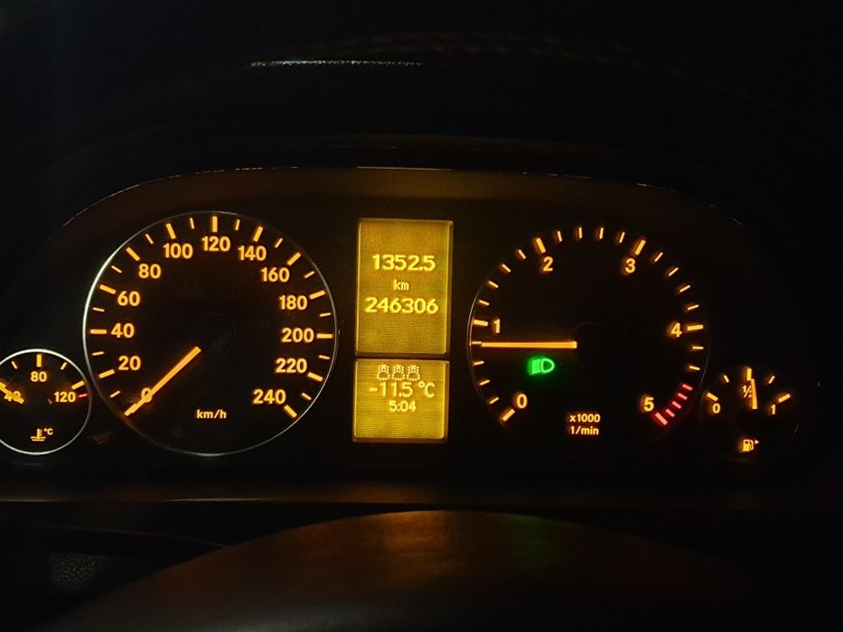 Vând Mercedes A class  200 cdi