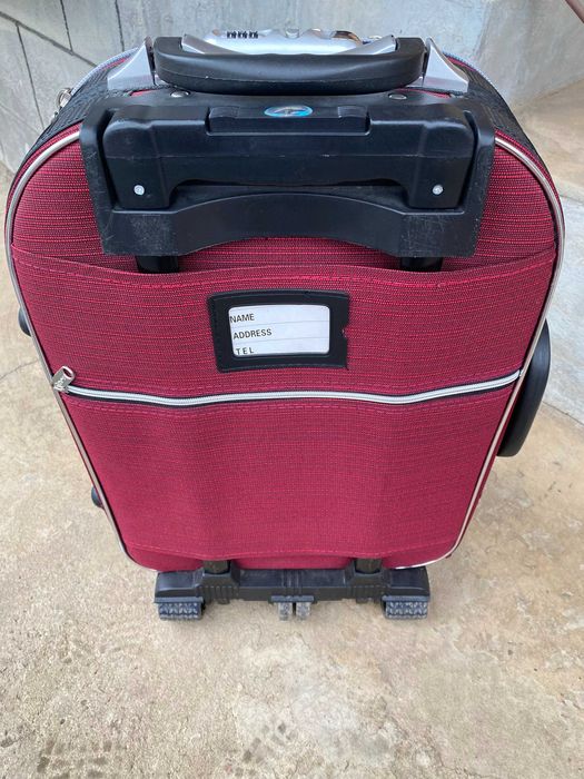 Продавам куфар в отлично състояние