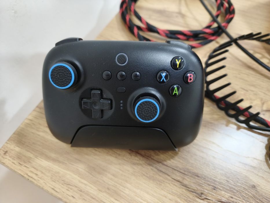 Продам геймпад 8BitDo Ultimate