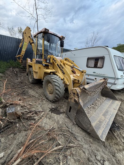 Buldoexcavator komatsu wb92a 4x4