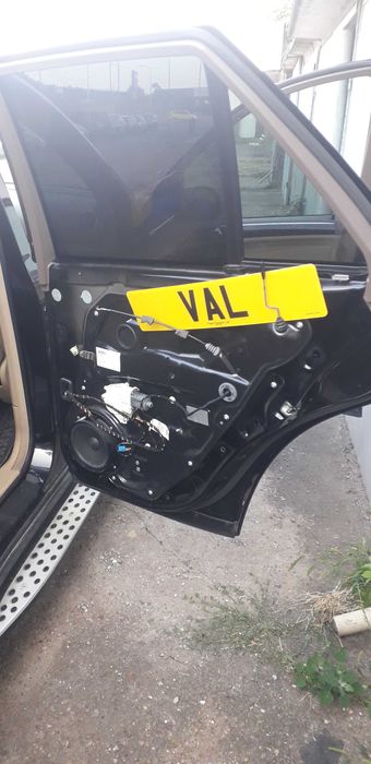 Лепене на фолио по врати и прозорци