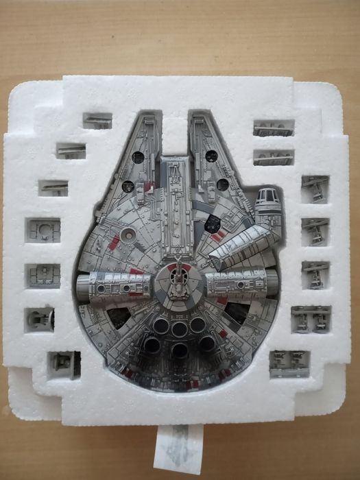 Star Wars Millennium Falcon Hot Wheels Elite