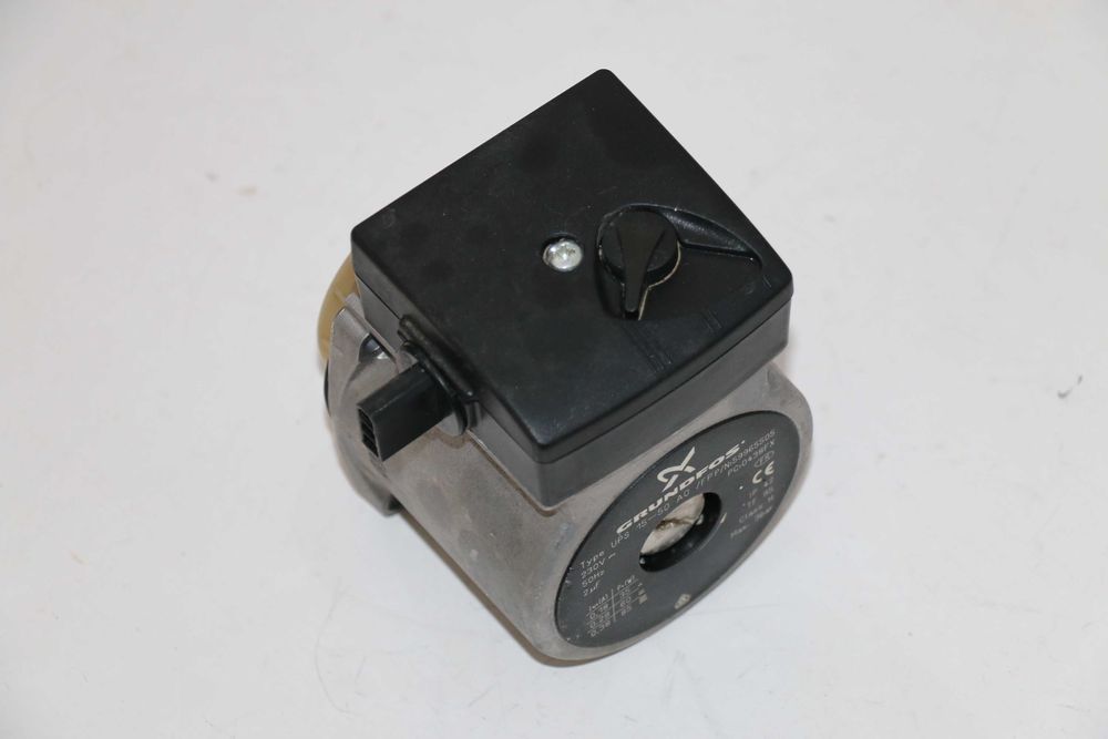 Pompa Grundfos UPS 15-50 A0 centrala termica Immergas Ferroli