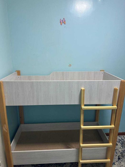 Продаётся детская Двухъярусная кровать хорошем состоянии 4 штук